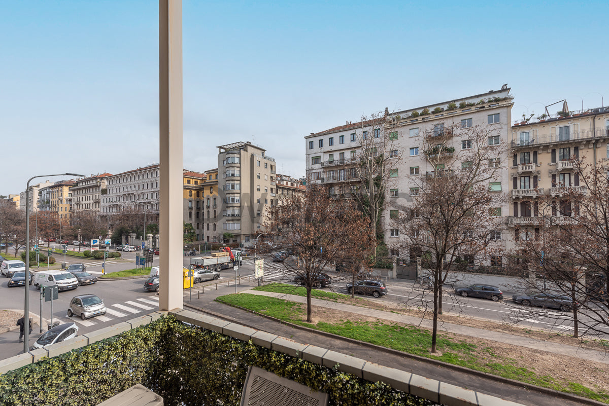 APPARTAMENTO IN VIALE MAJNO-MILANO