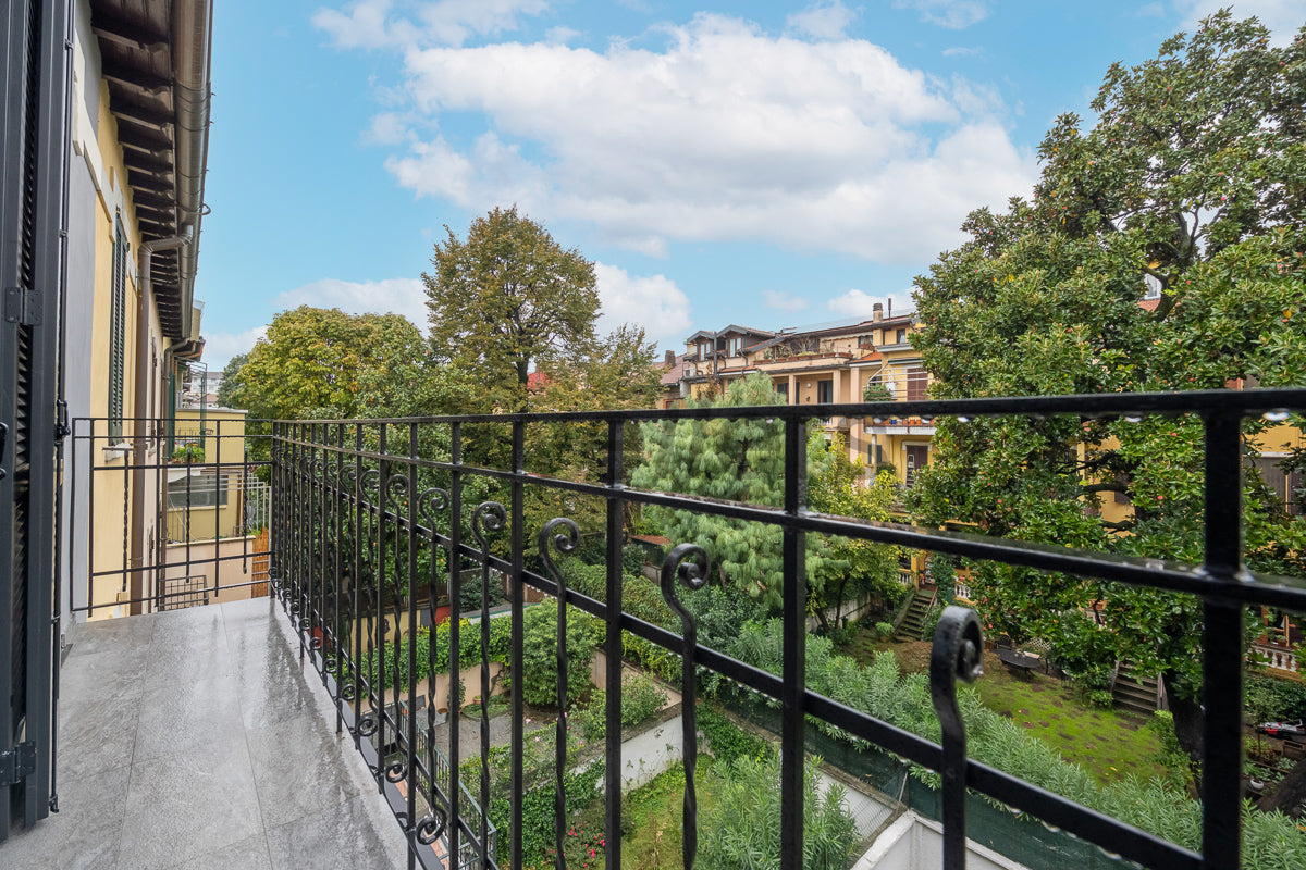 VILLA IN VIA LUOSI-MILANO